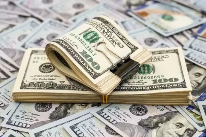 بازگشت قیمت دلار آزاد به رقم همتی (۱۹ اسفند ۱۴۰۳) بازگشت قیمت دلار آزاد به رقم همتی (۱۹ اسفند ۱۴۰۳)