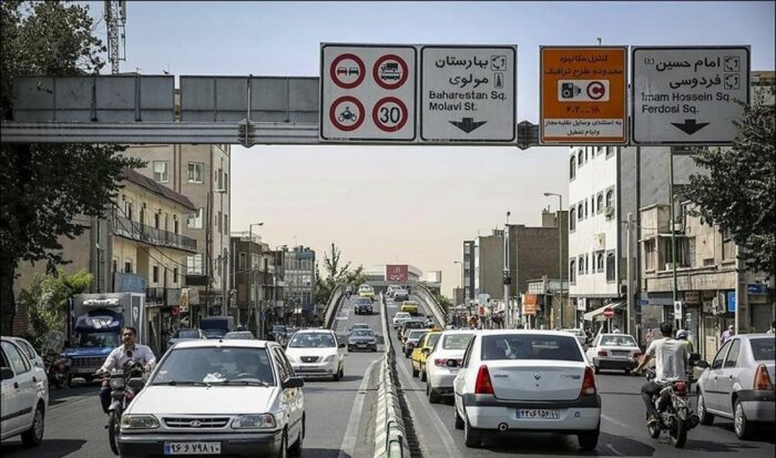 وابستگی تهرانیها به خودروهای شخصی، چالش اصلی ترافیک و آلودگی هوا وابستگی تهرانیها به خودروهای شخصی، چالش اصلی ترافیک و آلودگی هوا