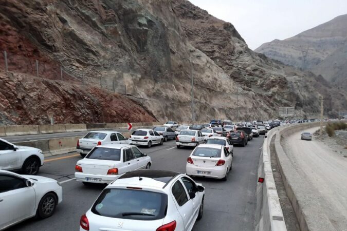 انسداد جاده چالوس از ساعت ۱۵ امروز به دلیل ترافیک سنگین انسداد جاده چالوس از ساعت ۱۵ امروز به دلیل ترافیک سنگین
