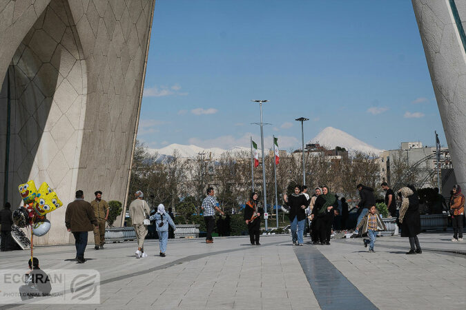 هوای تهران گرمتر میشود/ هشدار باد شدید و رعد و برق در ارتفاعات هوای تهران گرمتر میشود/ هشدار باد شدید و رعد و برق در ارتفاعات