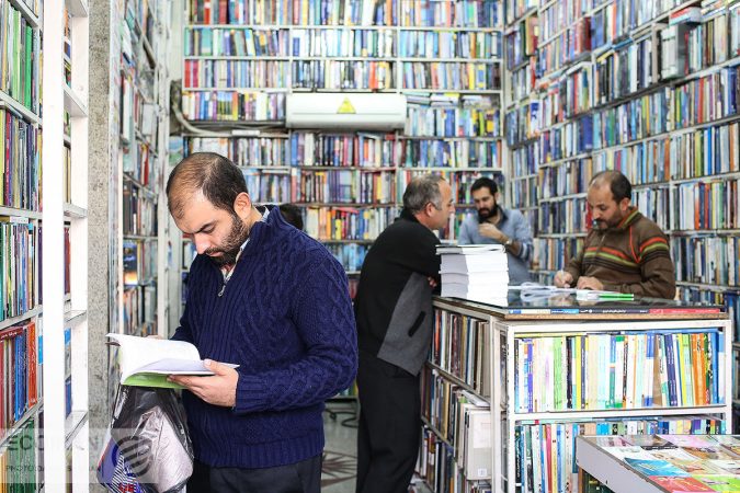 رشد سهبرابری فروش کتاب در سایه جنگ؛ جامعه به کتاب پناه برد رشد سهبرابری فروش کتاب در سایه جنگ؛ جامعه به کتاب پناه برد
