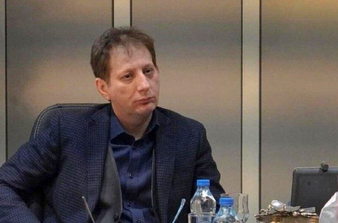 بابک زنجانی با هزاران تاکسی برگشت؛ابربدهکار بانکی یا کارآفرین؟ بابک زنجانی با هزاران تاکسی برگشت؛ابربدهکار بانکی یا کارآفرین؟