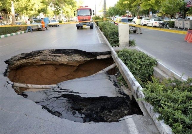 فرونشست در کمین ۴۰ میلیون ایرانی/ راز کنترل بحران توسط ژاپنیها فرونشست در کمین ۴۰ میلیون ایرانی/ راز کنترل بحران توسط ژاپنیها