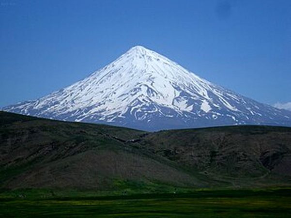 فعال شدن دماوند تکذیب شد فعال شدن دماوند تکذیب شد