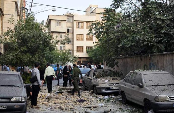 هویت بعضی از شهدای جنگ ۱۲ روزه مشخص نیست هویت بعضی از شهدای جنگ ۱۲ روزه مشخص نیست