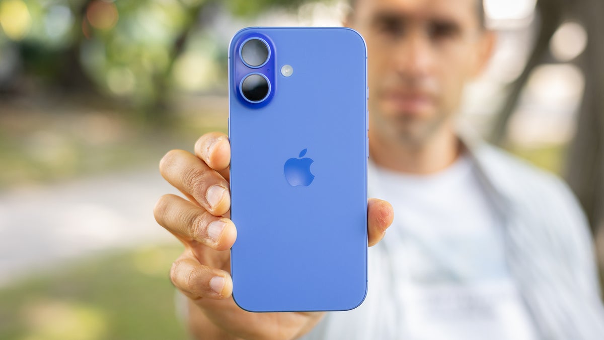 iPhone 16