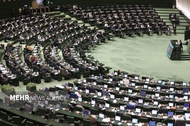 تصویب دوفوریت لایحه الحاق برخی مواد به مقررات مالی دولت