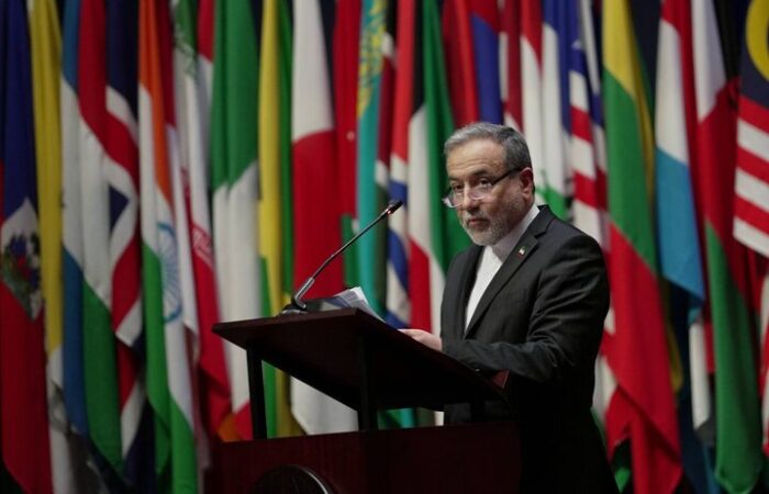 عراقچی: گفت‌وگو امری بدیهی و مهم برای جلوگیری از اشتباه‌ محاسباتی است