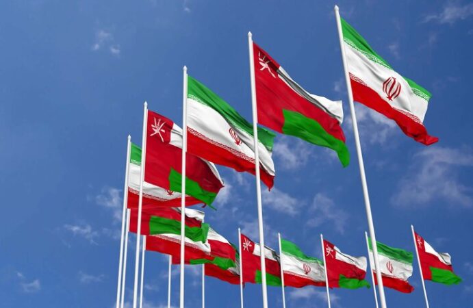 وزیر خارجه در مراسم روز ملی عمان در تهران حضور یافت