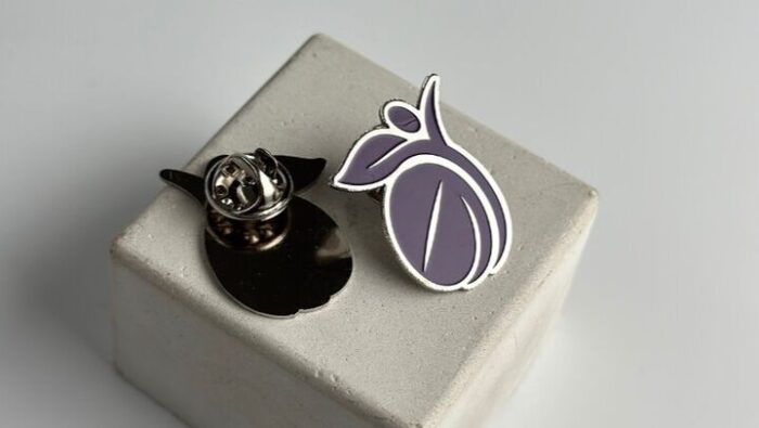 نقش استراتژیک بج سینه در برندسازی