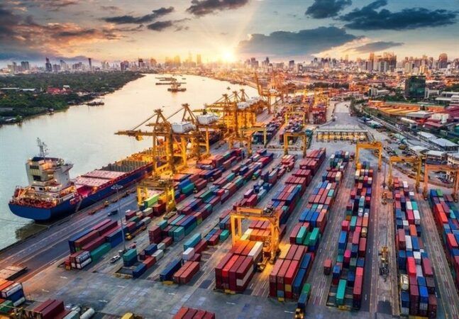 تکذیب توقف حرکت کشتی‌ها به بنادر ایران