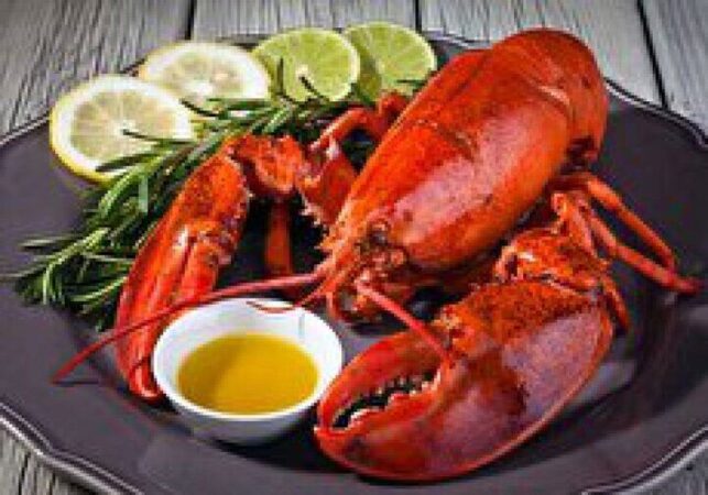 عرضه خرچنگ‌، هشت‌پا و صدف‌ در برخی رستوران‌ها | تبلیغ برای حرام‌های گران‌قیمت