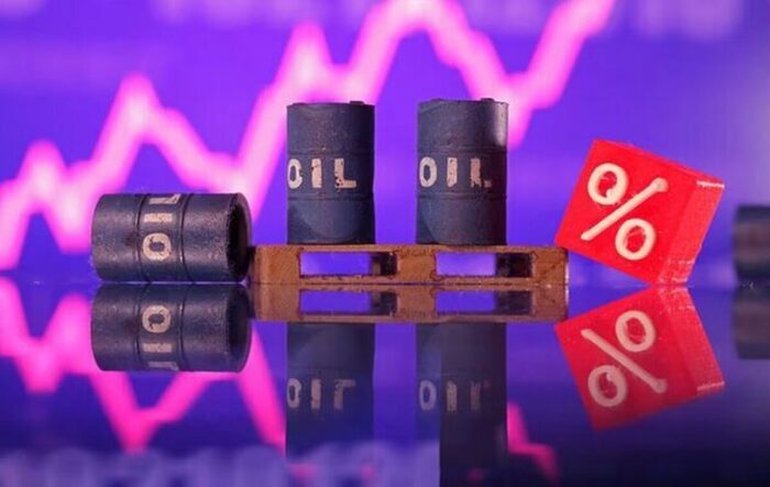 قیمت نفت امروز جمعه ۱۷ بهمن ۱۴۰۴/ چشم بازار نفت به مذاکرات عمان