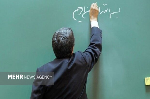 مجوز مجلس برای به‌کارگیری ۱۰ هزار معلم بازنشسته و حق‌التدریس
