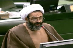نقدعلی:دولت لایحه صدورگواهینامه موتور برای بانوان را به مجلس ارائه کند