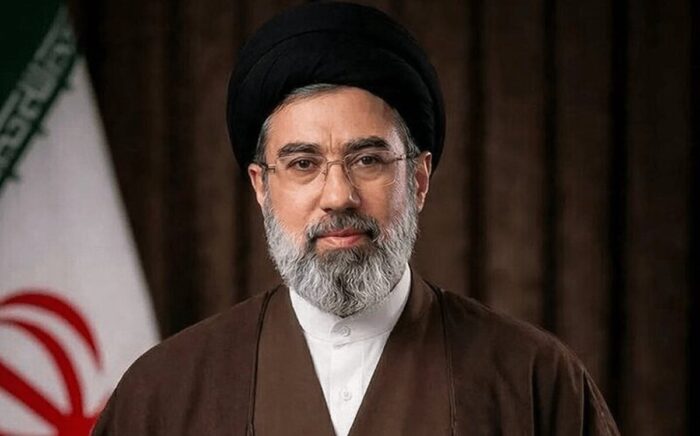بیعت مدیران و کارکنان گروه صنایع پتروشیمی خلیج فارس با سومین رهبر جمهوری اسلامی ایران