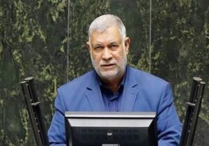 بانک مرکزی و وزارت اقتصاد بر عملکرد بانک‌ها در وام اشتغال نظارت کنند