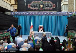 در سوگ «پدر»؛ میثاق کارگران با رهبر شهید در خیابان کشوردوست