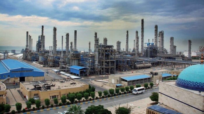 گزارش کامل از حمله دشمن به پتروشیمی‌های عسلویه شامل جم، دماوند و مبین، و پتروشیمی شیراز / پتروشیمی‌های مبین و دماوند از کار افتادند