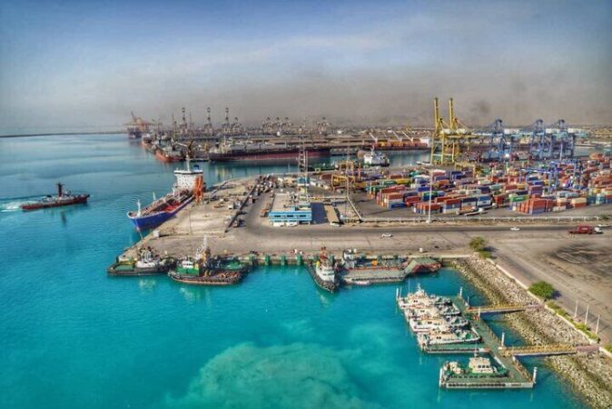قرارداد ایجاد مرکز لجستیکی قزاق‌ها در بندر شهید رجایی امضا شد