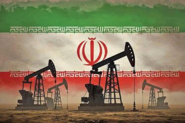 نفت ایران بدون مشتری ماند / چین و هند میدان را خالی کردند