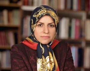 شکاف نسلی یا شکست در زبان مشترک؟؛ وقتی والد و مربی دیگر «شنونده» نیستند
