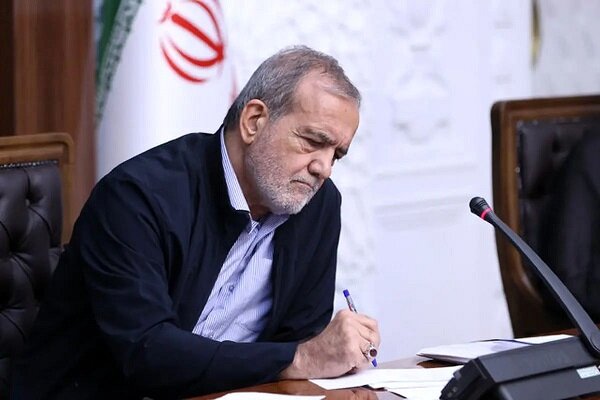 پزشکیان: زنان ایران توان ایستادن بر قله‌های جهان را دارند