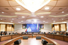 پزشکیان: مصمم هستیم تا جنگ اقتصادی دشمن را هم به شکست بکشانیم